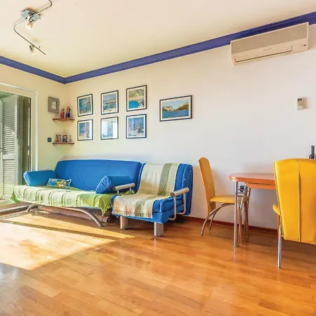 Two-bedroom In Apartamento Brela